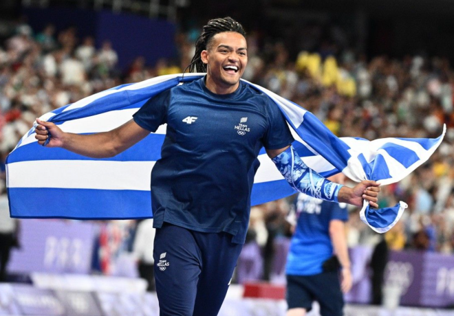  Το μήνυμα του Εμμανουήλ Καραλή στον Γιάννη Αντετοκούνμπο, όταν ενημερώθηκε ότι θα είναι ο σημαιοφόρος στην Τελετή Λήξης
